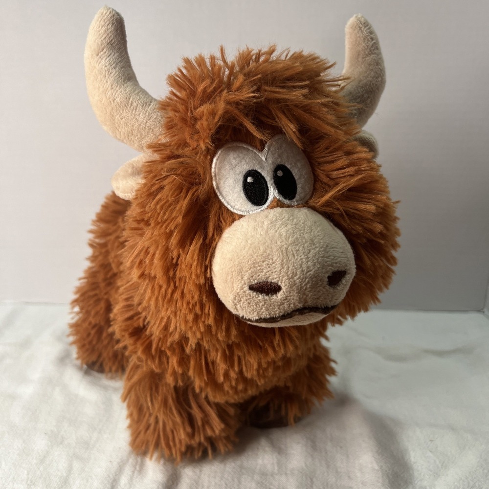 Gemmy Highland Cow Santa Hat Animated Dancing We Wish You A Merry Christmas